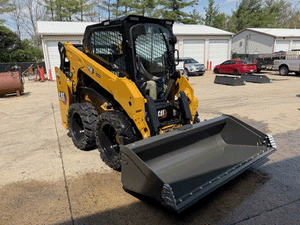 Spider Attachments Severe Duty Compact Track Loader and Skid Steer Bucket