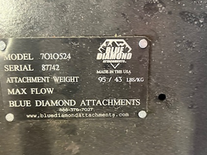 BLUE DIAMOND 24" Dirt bucket with teeth, wedge coupler design for Deere / Hitachi 27/35 models