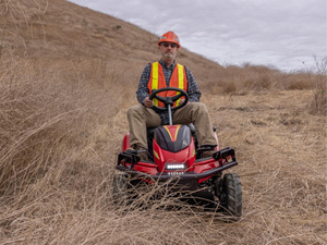 CANYCOM CMX2408 ride on brush cutter
