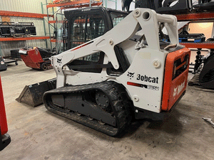 BOBCAT T650 Compact track loader