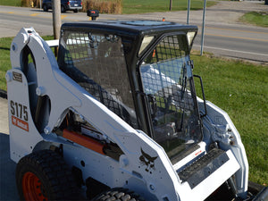 BOBCAT DESPUÉS DE LA CABINA DEL MERCADO