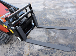 BERLON MINI PALLET FORKS for MINI LOADERS
