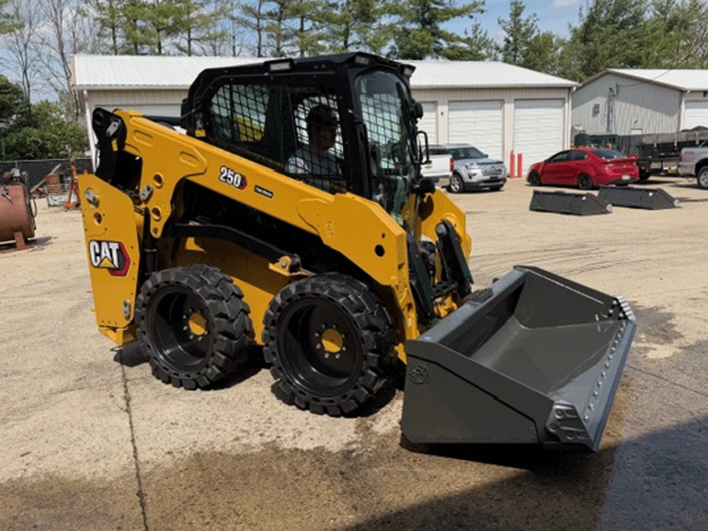 Spider Attachments Severe Duty Compact Track Loader and Skid Steer Bucket
