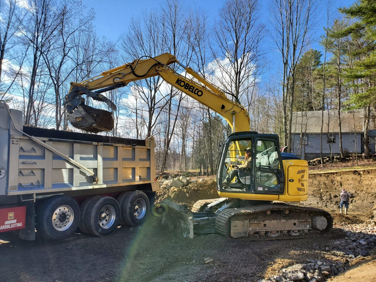 WERK-BRAU Tilt Bucket for 14,000 - 24,000 lbs. Excavators. (Mini  4 & 5)