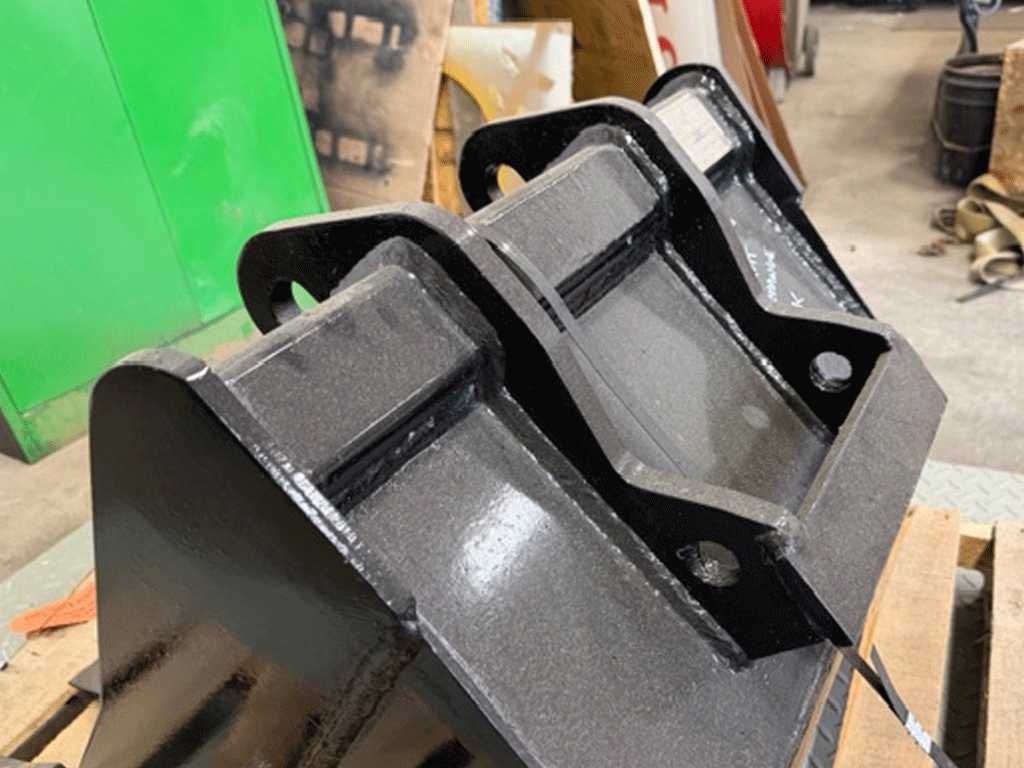 SPIDER ATTACHMENTS 24" Dirt Bucket BOBCAT X-Change coupler