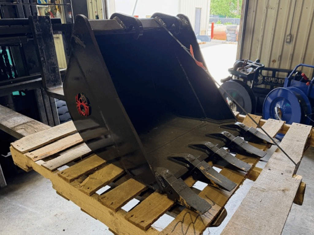 SPIDER ATTACHMENTS 24" Dirt Bucket BOBCAT X-Change coupler