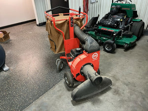 USED DR LEAF AND LAWN VACUUM