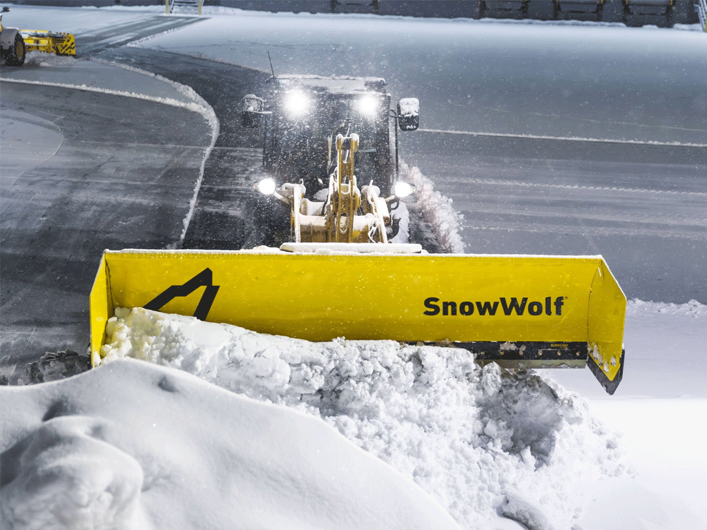 SnowWolf Apex Pusher XT (APXT) for backhoe loaders and compact wheel loaders