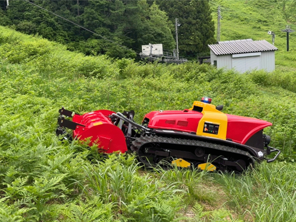CANYCOM CG750 Remote-Controlled Brush Cutter | 75 HP Tracked Slope Mower with 72.8" Flail Deck