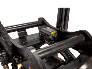 ENGCON EC226 tiltrotator coupler for 41900 to 57300 lbs. excavators