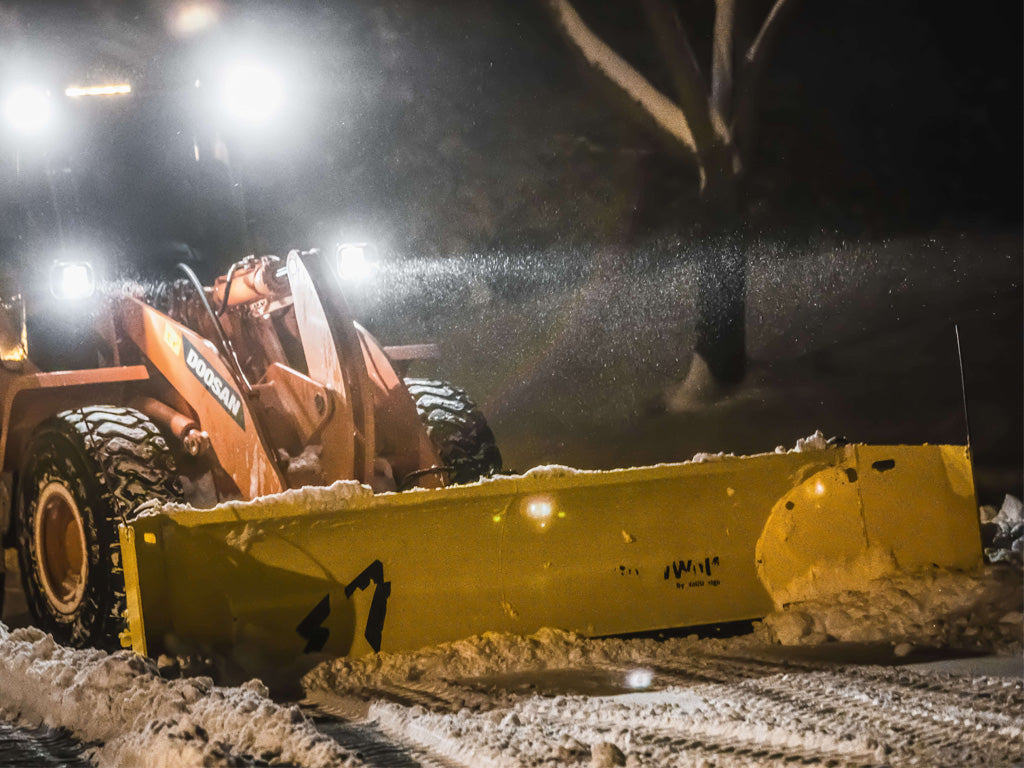 SnowWolf QuattroPlow arado lateral automático para cargadoras de ruedas