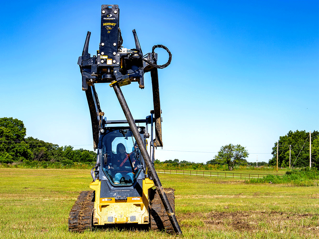 DANUSER Hornet post driver