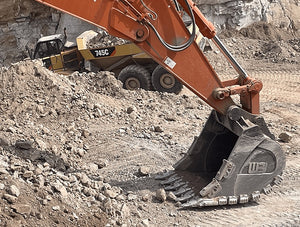 WERK-BRAU Extreme Duty Rock Buckets for 150,000 - 200,000 lbs. Excavators (70MT)