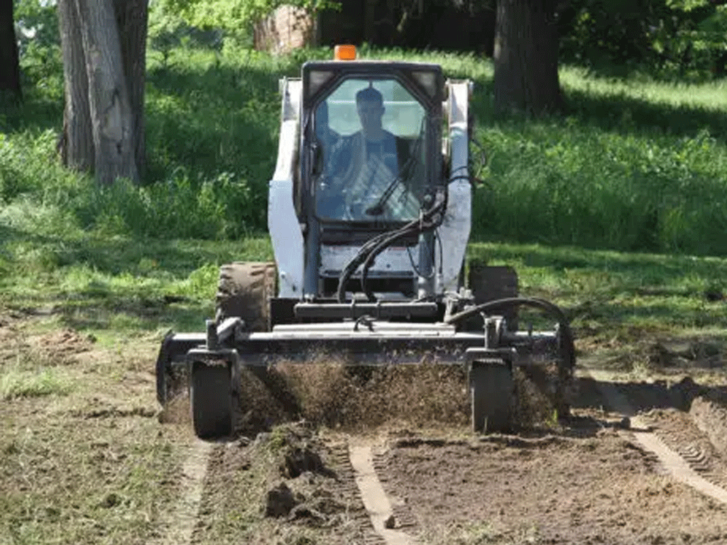 Erskine Floating soil conditioner for skid steer loader