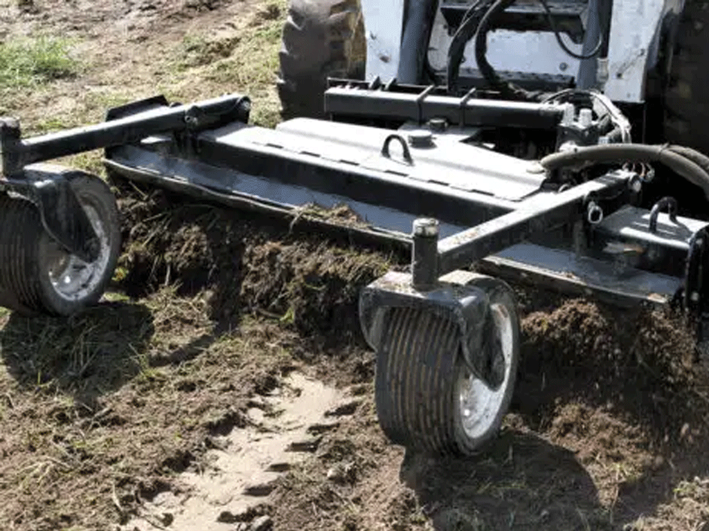 Erskine Floating soil conditioner for skid steer loader