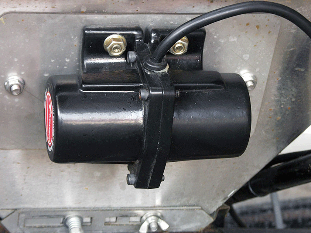 HINIKER POLY SPREADER