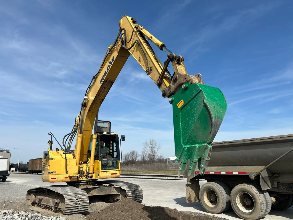 WERK BRAU Reverse V-Line Rock bucket for excavators 68,000 - 105,000 lbs (35 & 40MT)