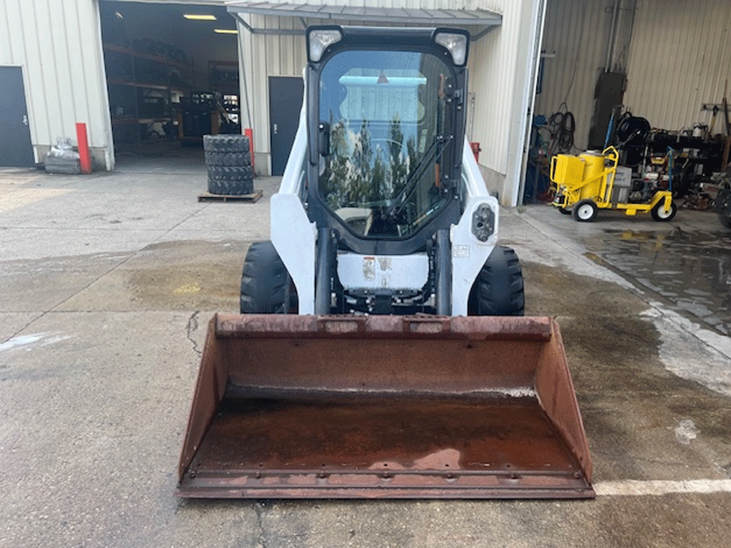 BOBCAT S595 Skid Steer Loader