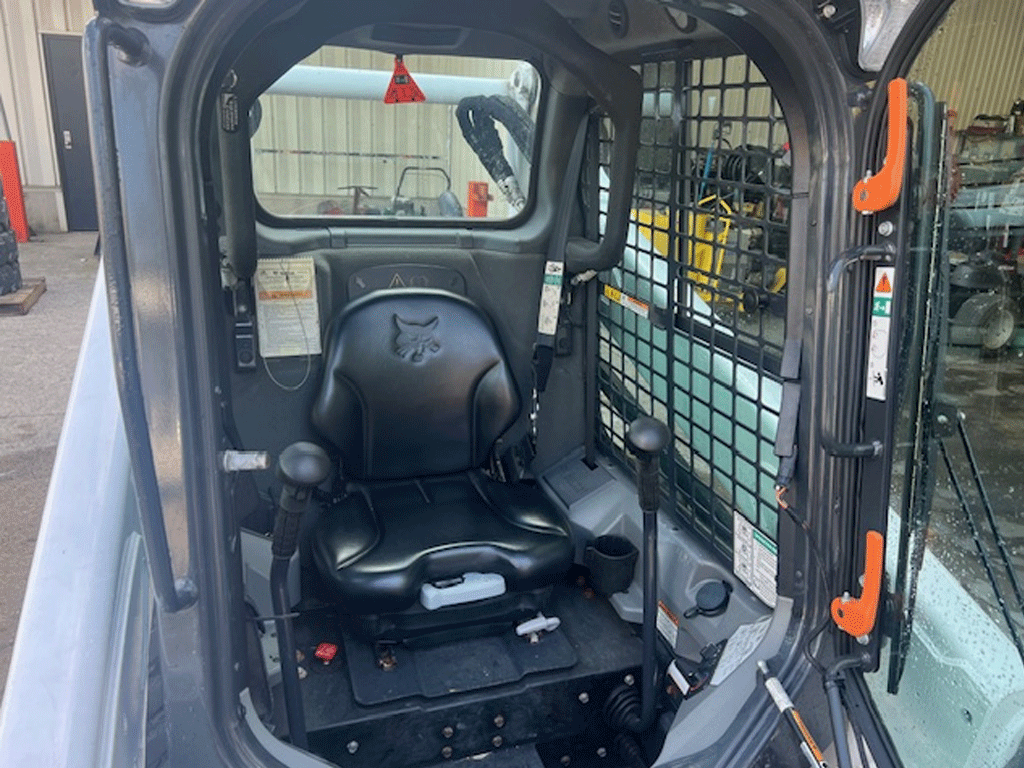 BOBCAT S595 Skid Steer Loader