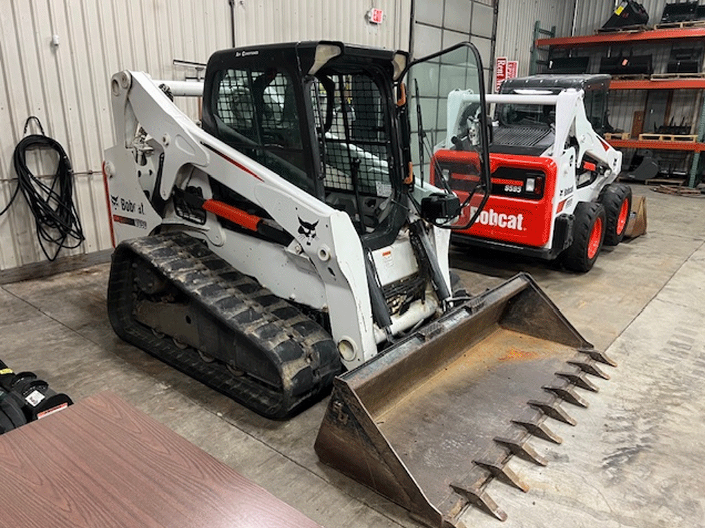 BOBCAT T650 Compact track loader