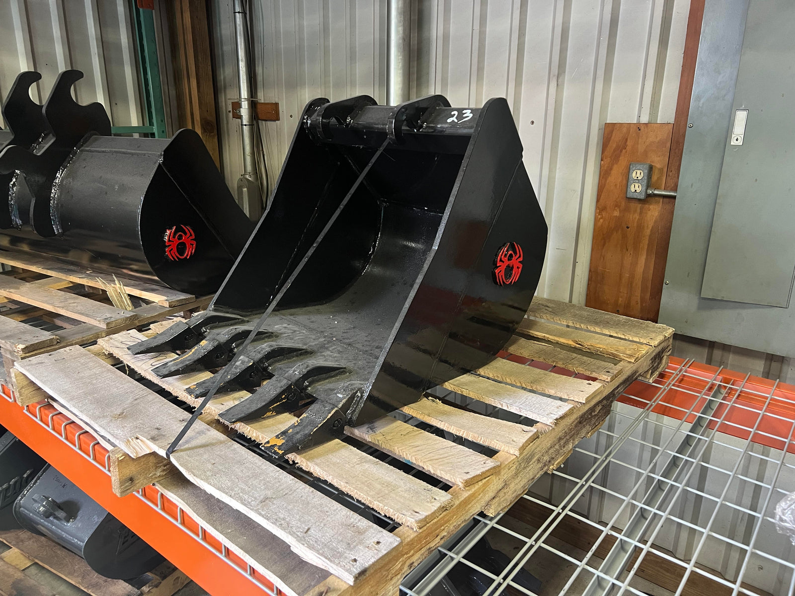 ARTÍCULO DE LIQUIDACIÓN - Cucharones de tierra tipo araña para excavadoras