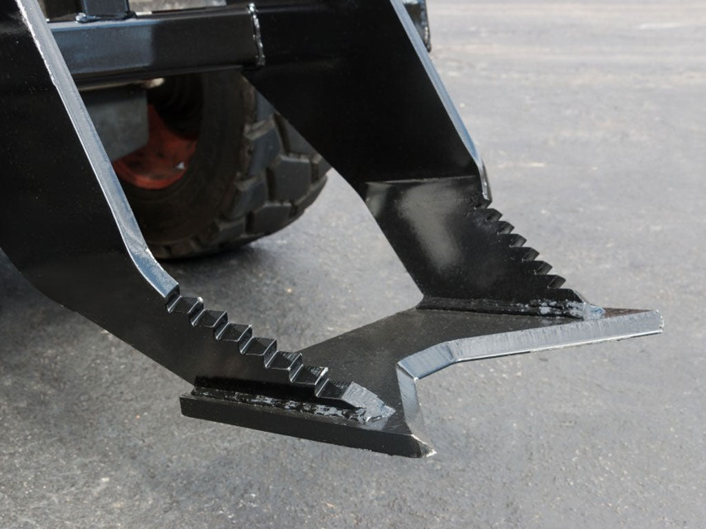 BLUE DIAMOND TREE GRUBBER CLOSE UP