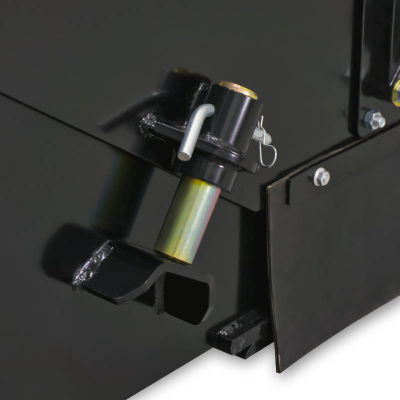 Escoba recogedora VIRNIG con depósito de agua interior para minicargadora