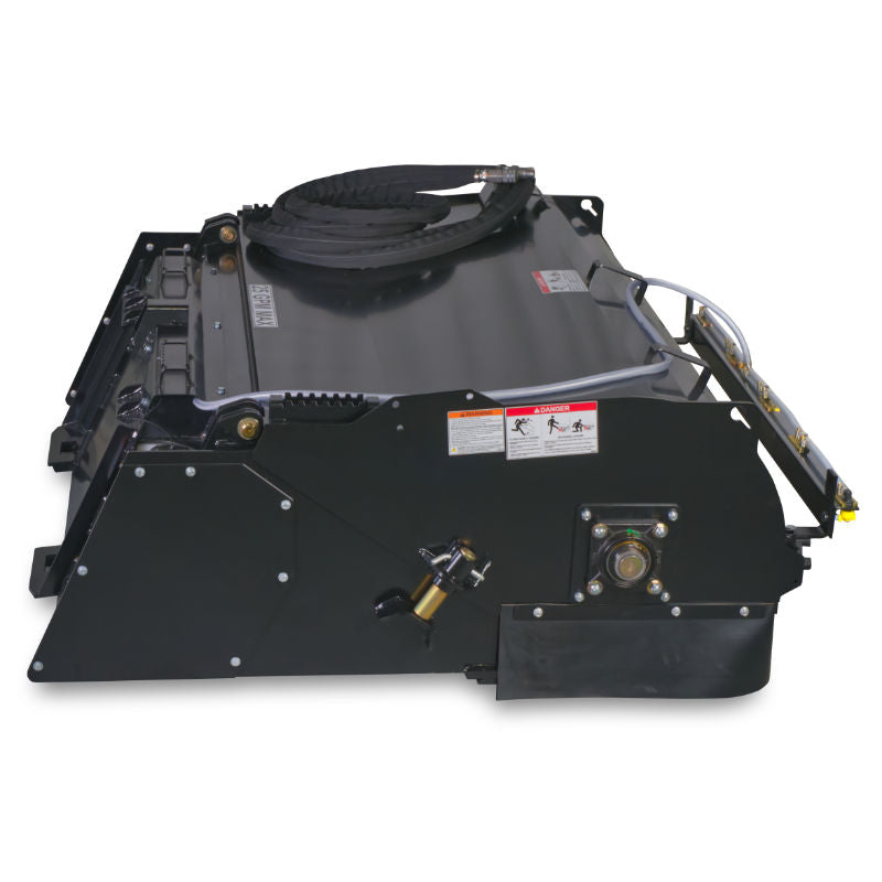 Escoba recogedora VIRNIG con depósito de agua interior para minicargadora