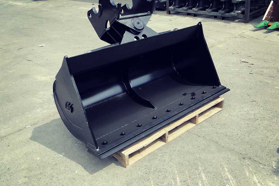 TAG tilt bucket for excavators pin on mountings