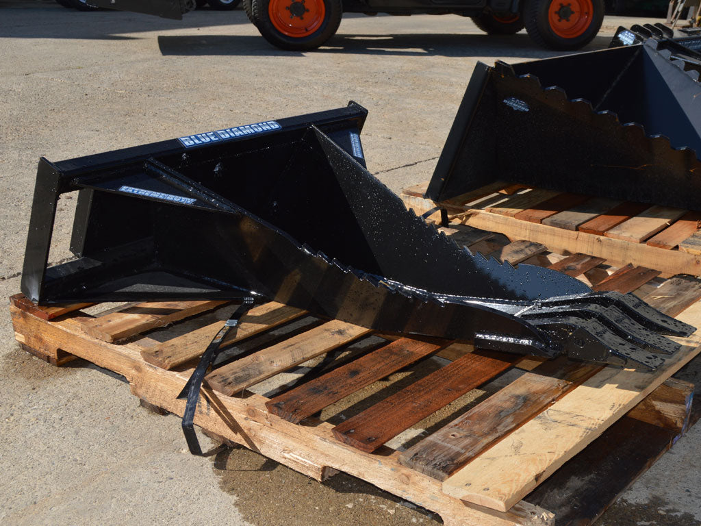 BLUE DIAMOND stump bucket for mini loader