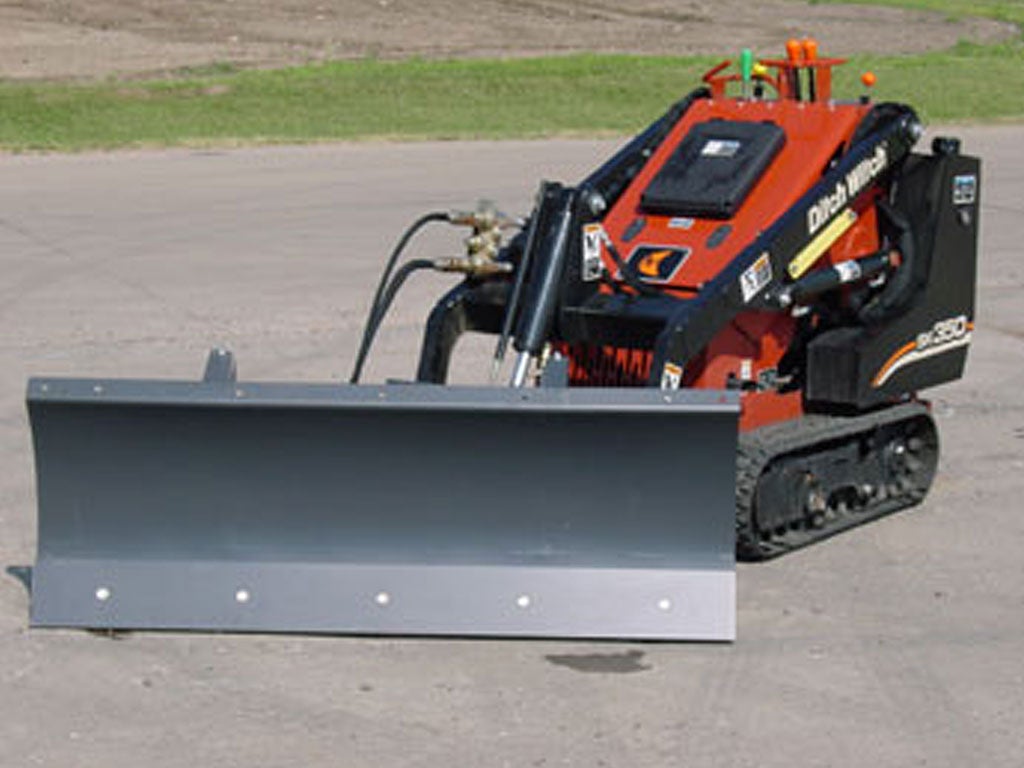 Hoja angular HITCH-DOC para minicargadoras